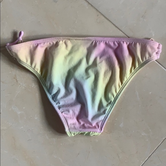 bikini set - Picture 3 of 5